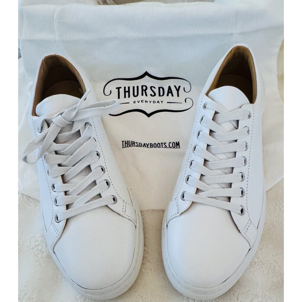 New in Box Thursday White Premier Leather Low Top Sneakers Womens 9